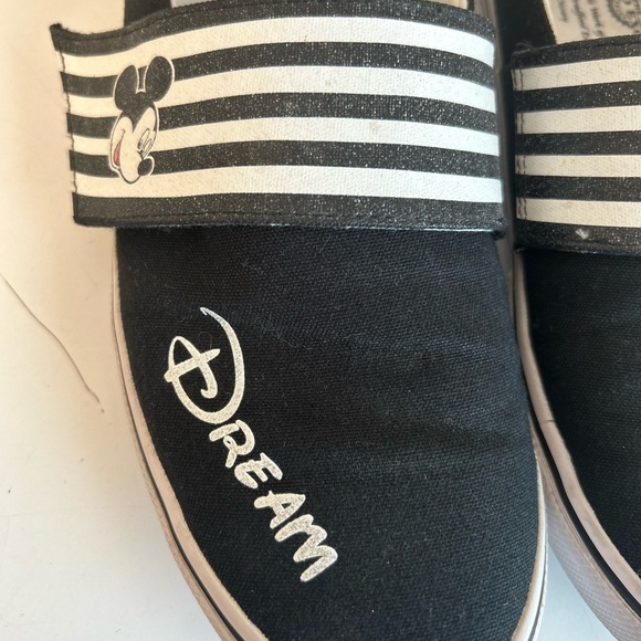 Disney The Bradford Exchange Mickey Mouse Women’s Slip-On Canvas Shoes Size 9 - Picture 3 of 14